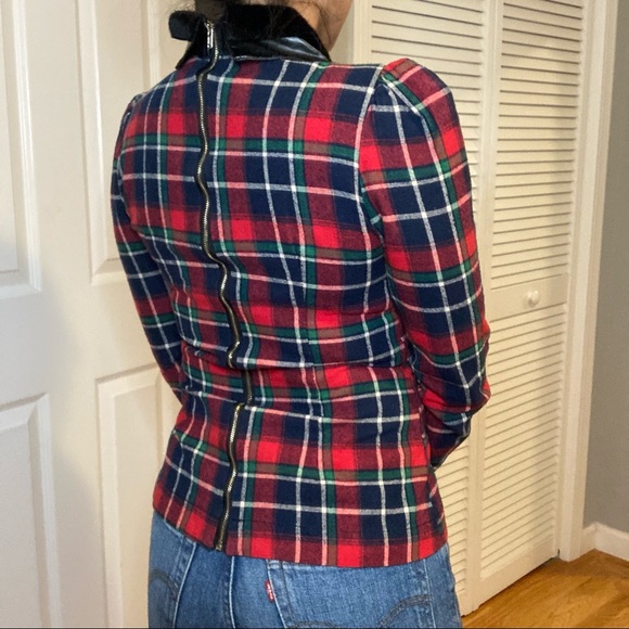 Shirt with fur studded collar in red plaid - Picture 5 of 6